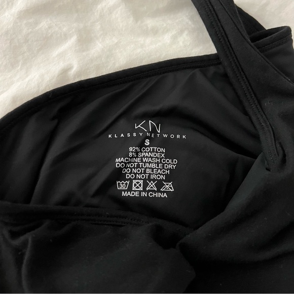 Klassy Network one shoulder cropped black brami (includes bra pads) - Picture 4 of 4